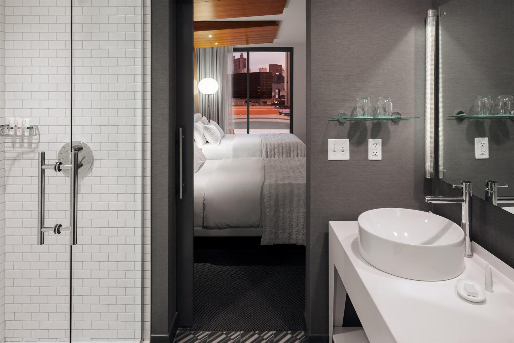 Le Meridien Columbus, The Joseph Columbus
