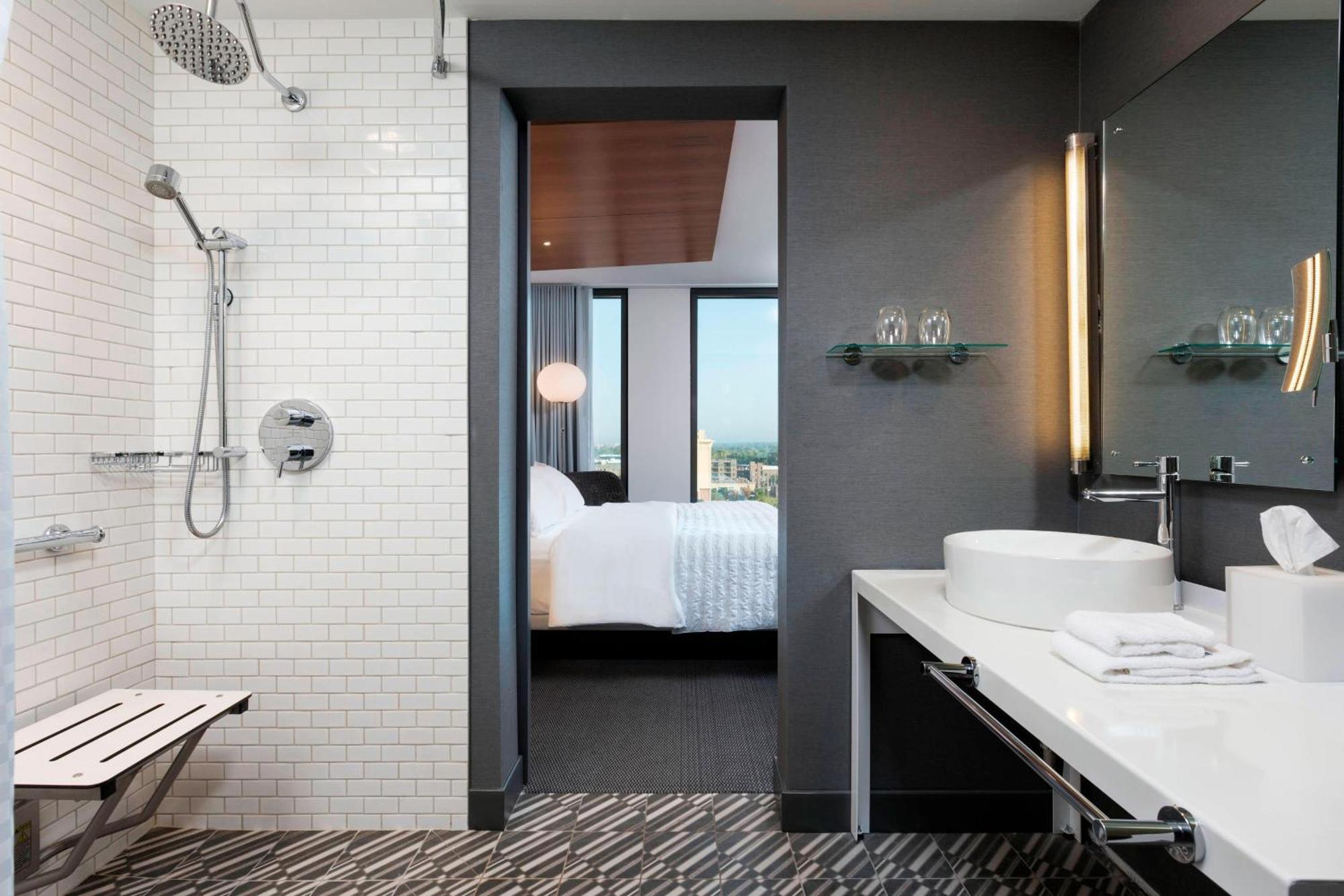 Le Meridien Columbus, The Joseph Hotel