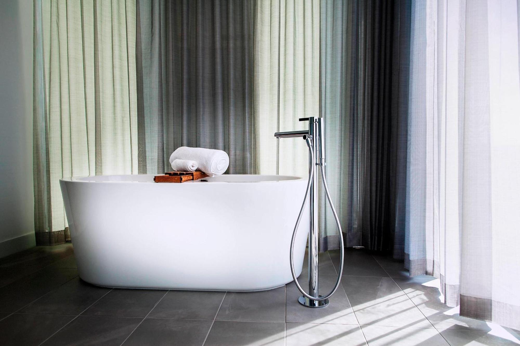 Hotel Le Méridien Columbus, The Joseph 4*