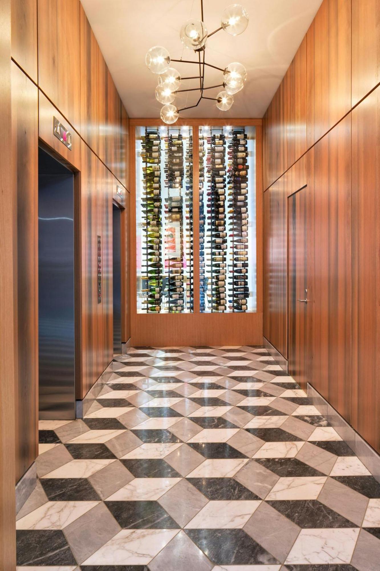 Hotel Le Meridien Columbus, The Joseph
